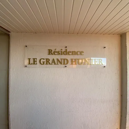 Le Grand Hunier - Face Quartier La Chaume *
